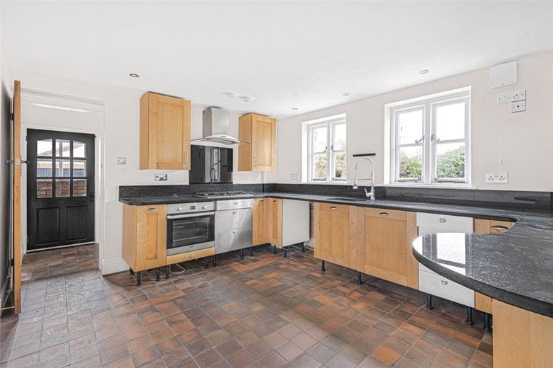 3 bedroom house, Moor Lane, Rugeley WS15 - Available