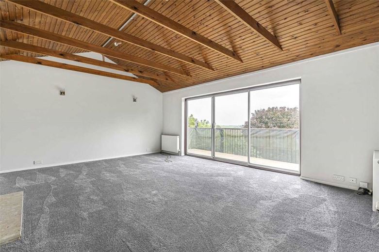 3 bedroom house, Kings Drive, Hopton ST18 - Available