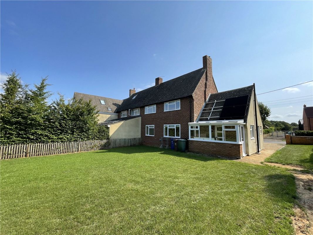 3 bedroom house, Duns Tew Road, Hempton OX15 - Let Agreed