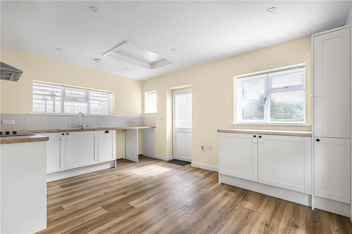 3 bedroom house, Duns Tew Road, Hempton OX15 - Let Agreed