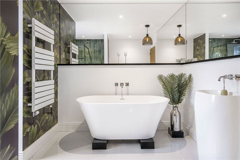 4 bedroom house, New Road, Dinton HP17 - Available