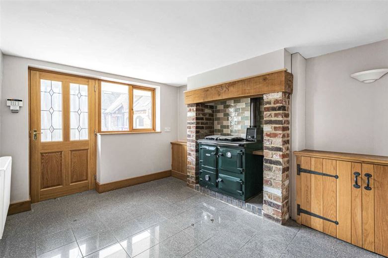 5 bedroom house, Shaw Lane, Kings Bromley DE13 - Let Agreed