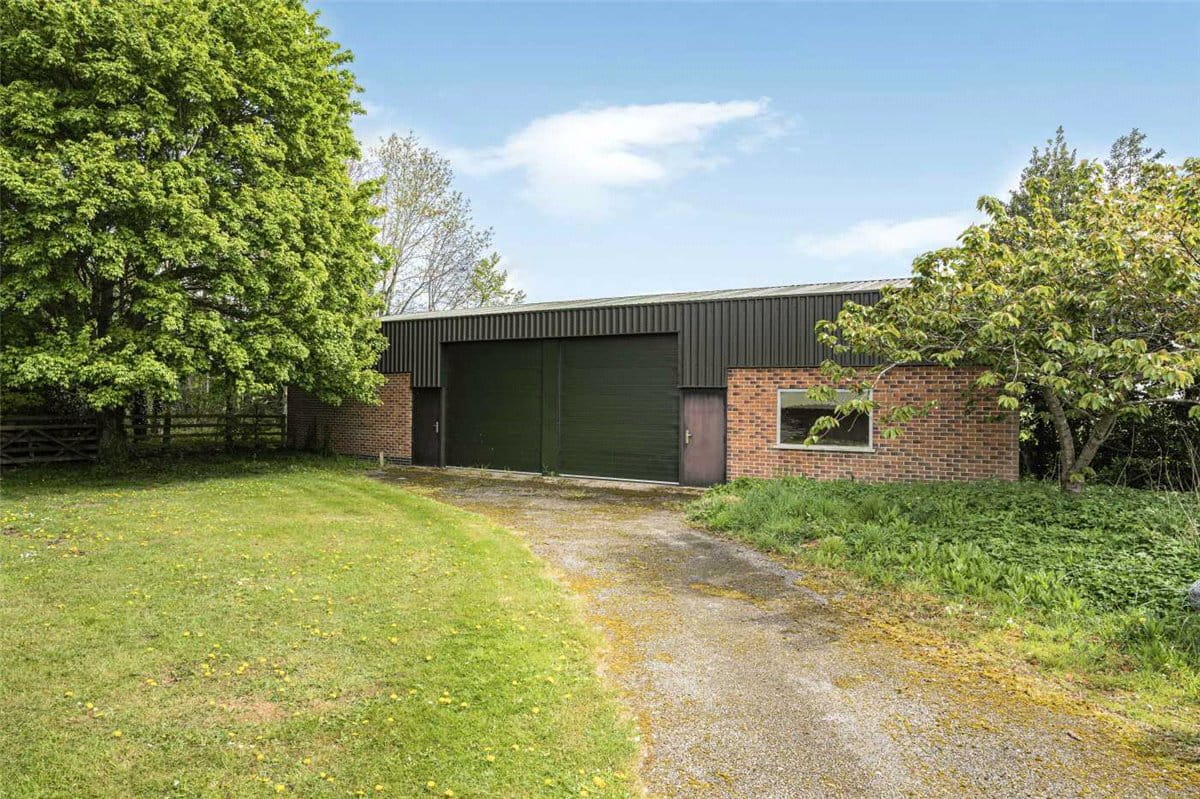 5 bedroom house, Shaw Lane, Kings Bromley DE13 - Let Agreed