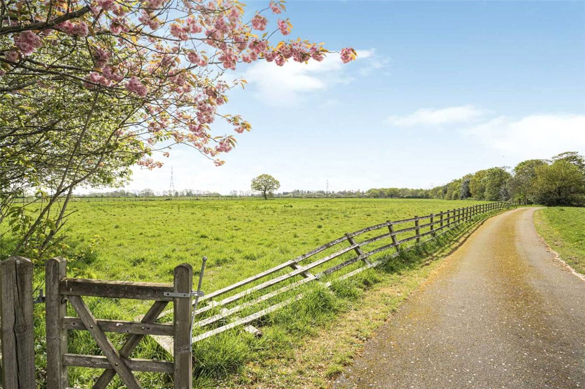 5 bedroom house, Shaw Lane, Kings Bromley DE13 - Let Agreed