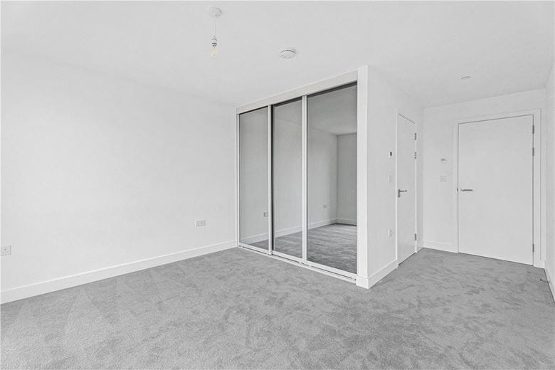 2 bedroom flat, 8 Shillingford House, Munda Way OX2 - Available