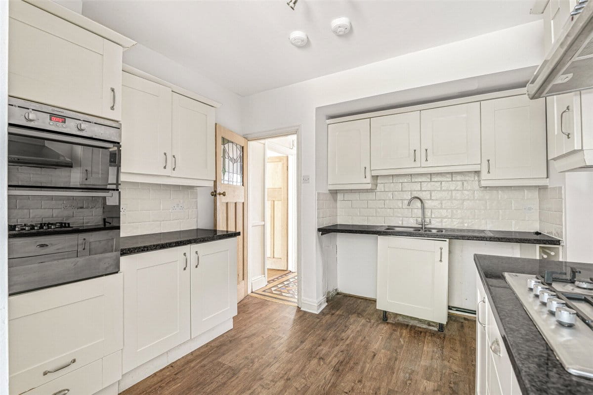 3 bedroom house, Crackley Crescent, Kenilworth CV8 - Let Agreed