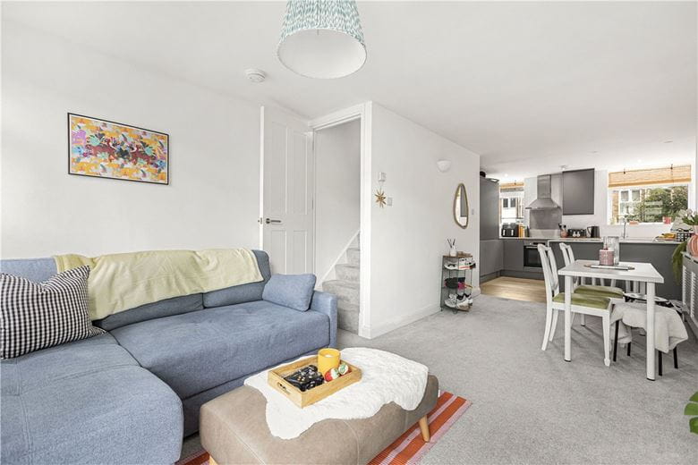 2 bedroom flat, Harefields, Oxford OX2 - Let Agreed