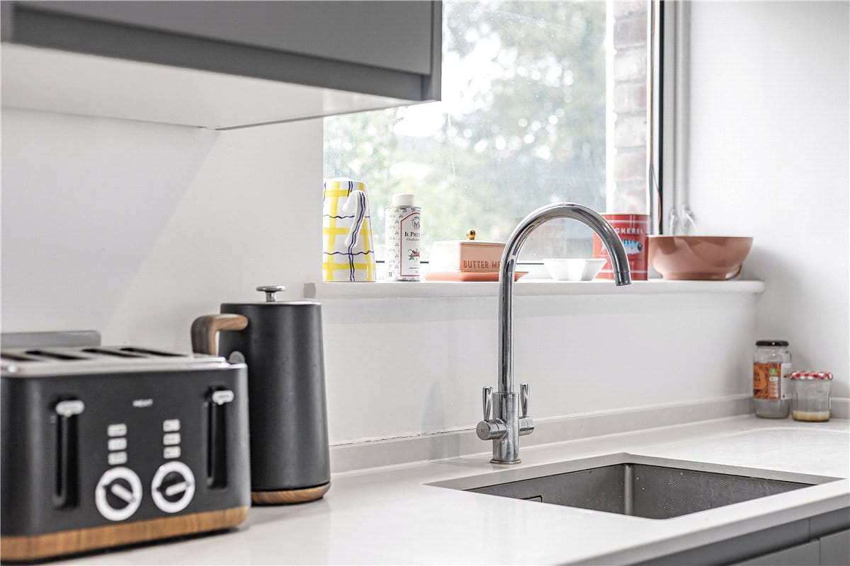 2 bedroom flat, Harefields, Oxford OX2 - Let Agreed