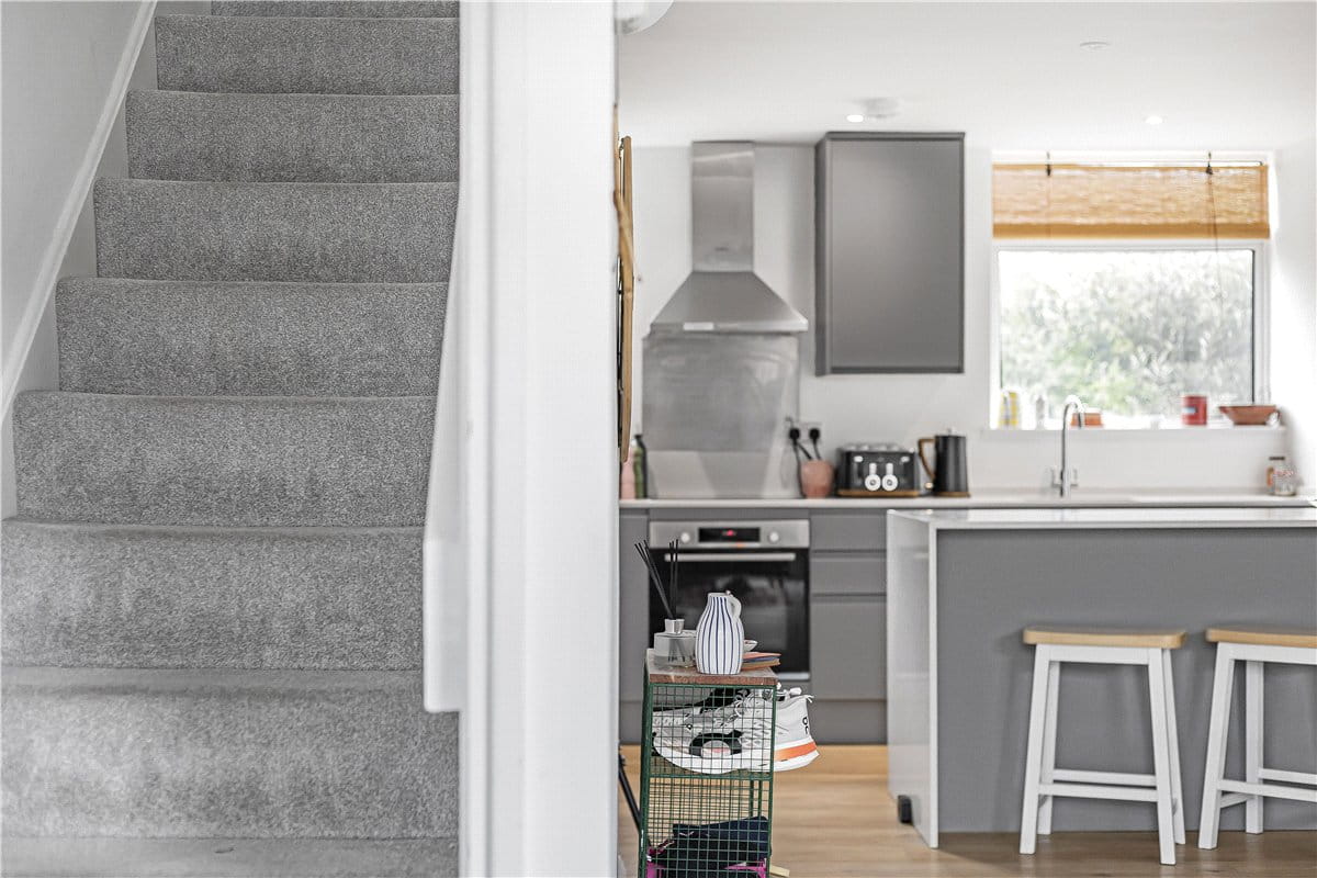 2 bedroom flat, Harefields, Oxford OX2 - Let Agreed