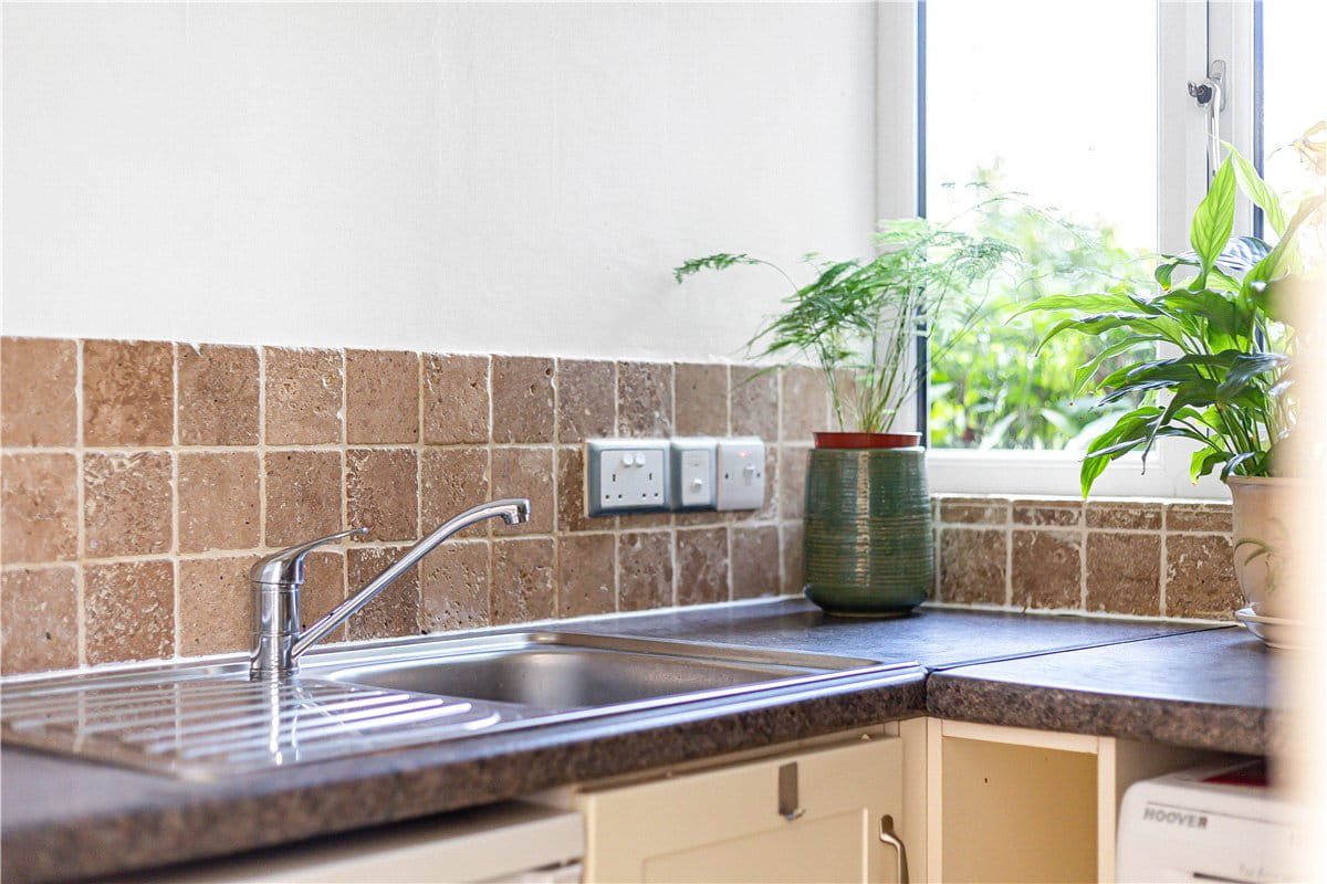 2 bedroom flat, Sunderland Avenue, Oxford OX2 - Available