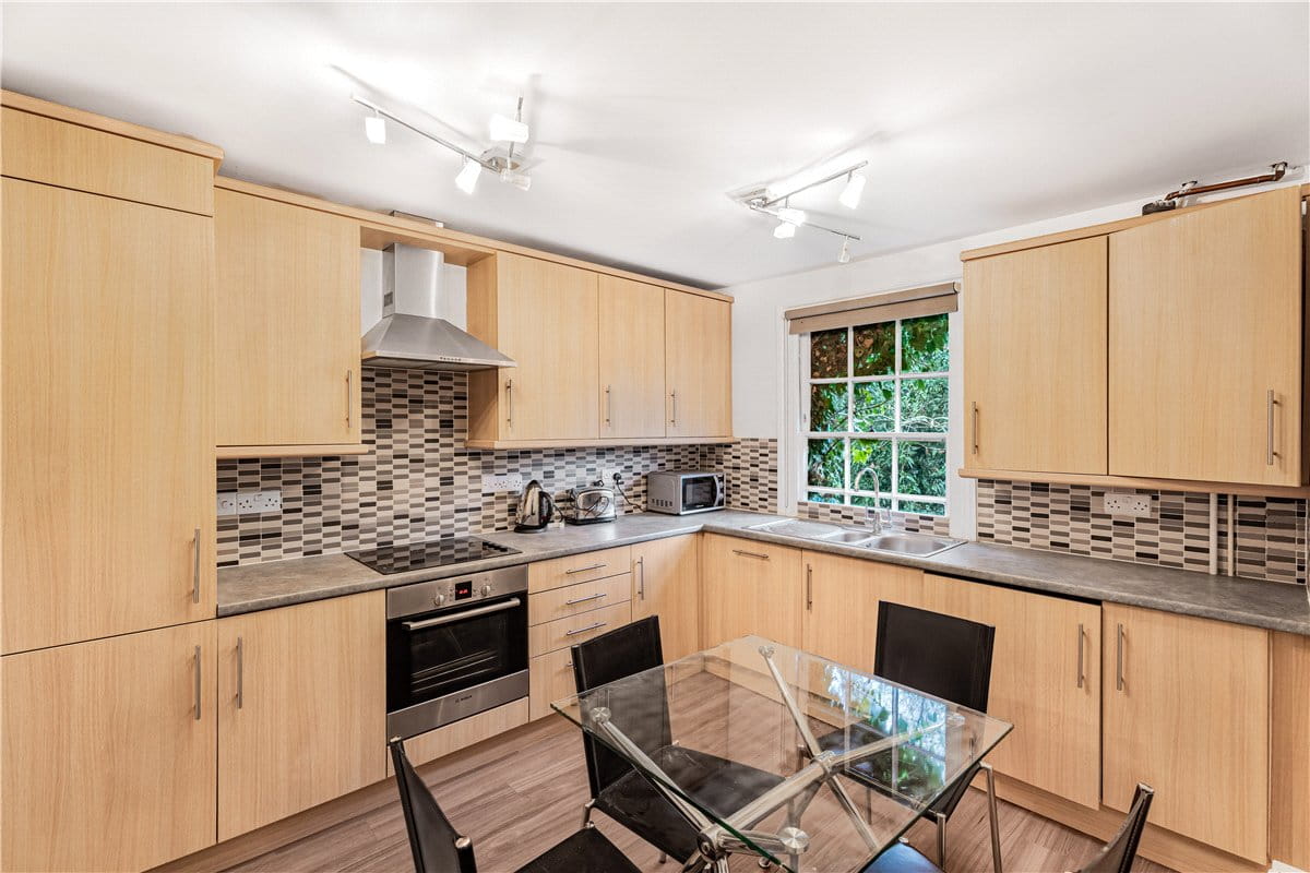 1 bedroom flat, Walton Crescent, Oxford OX1 - Available