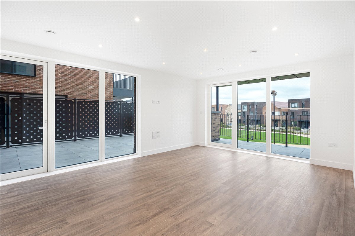 2 bedroom flat, Shillingford House, Munda Way OX2 - Available