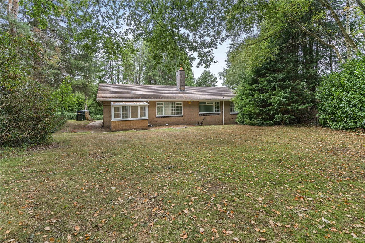 2 bedroom bungalow, Birch Tree Lane, Whitmore ST5 - Available