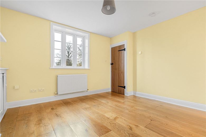 2 bedroom house, Manor Farm Cottages, Ardley Road OX25 - Available