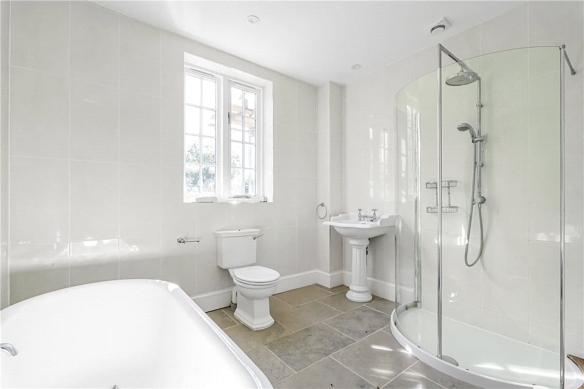 5 bedroom house, Darnford Lane, Lichfield WS14 - Available