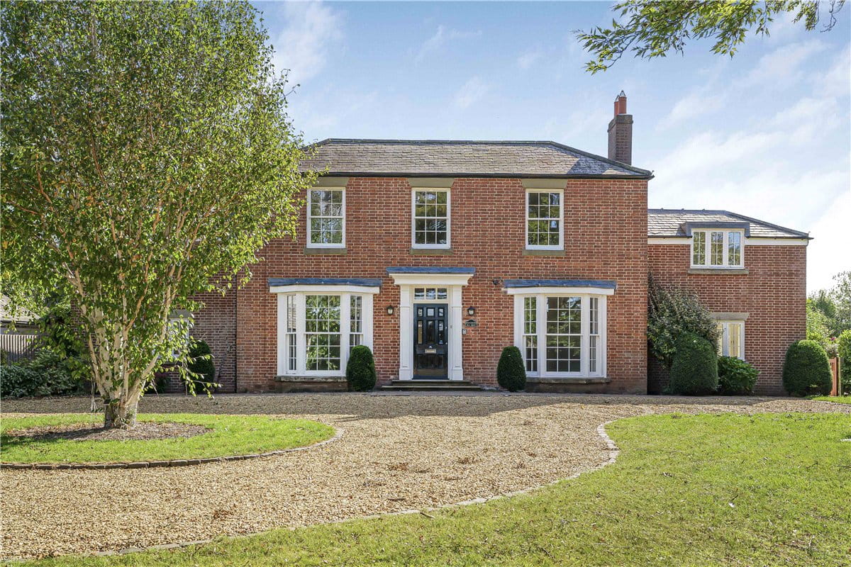 5 bedroom house, Darnford Lane, Lichfield WS14 - Available