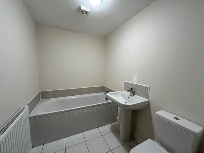 3 bedroom house, Comelybank Drive, Mexborough S64 - Available