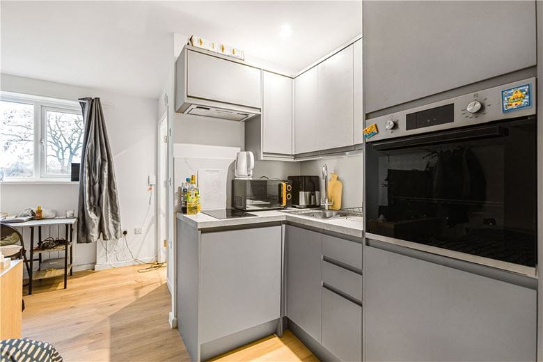 1 bedroom flat, The Flat, 37 Mill Street OX29 - Available