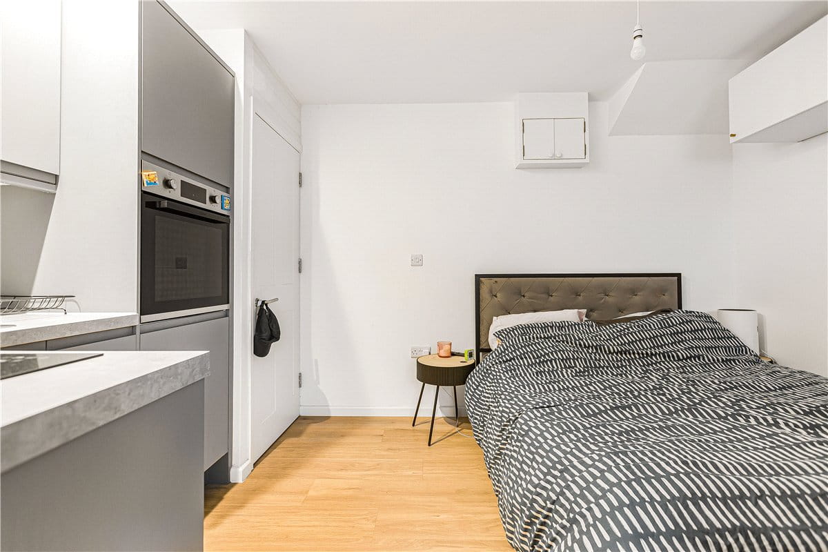 1 bedroom flat, The Flat, 37 Mill Street OX29 - Available