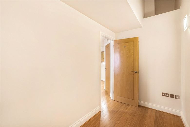 1 bedroom flat, St. Bernards Road, Oxford OX2 - Available