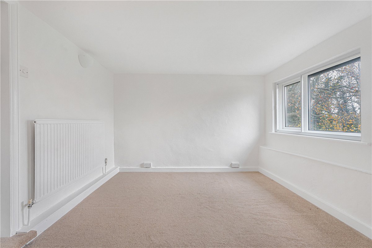 4 bedroom house, Frith Hill, South Heath HP16 - Available