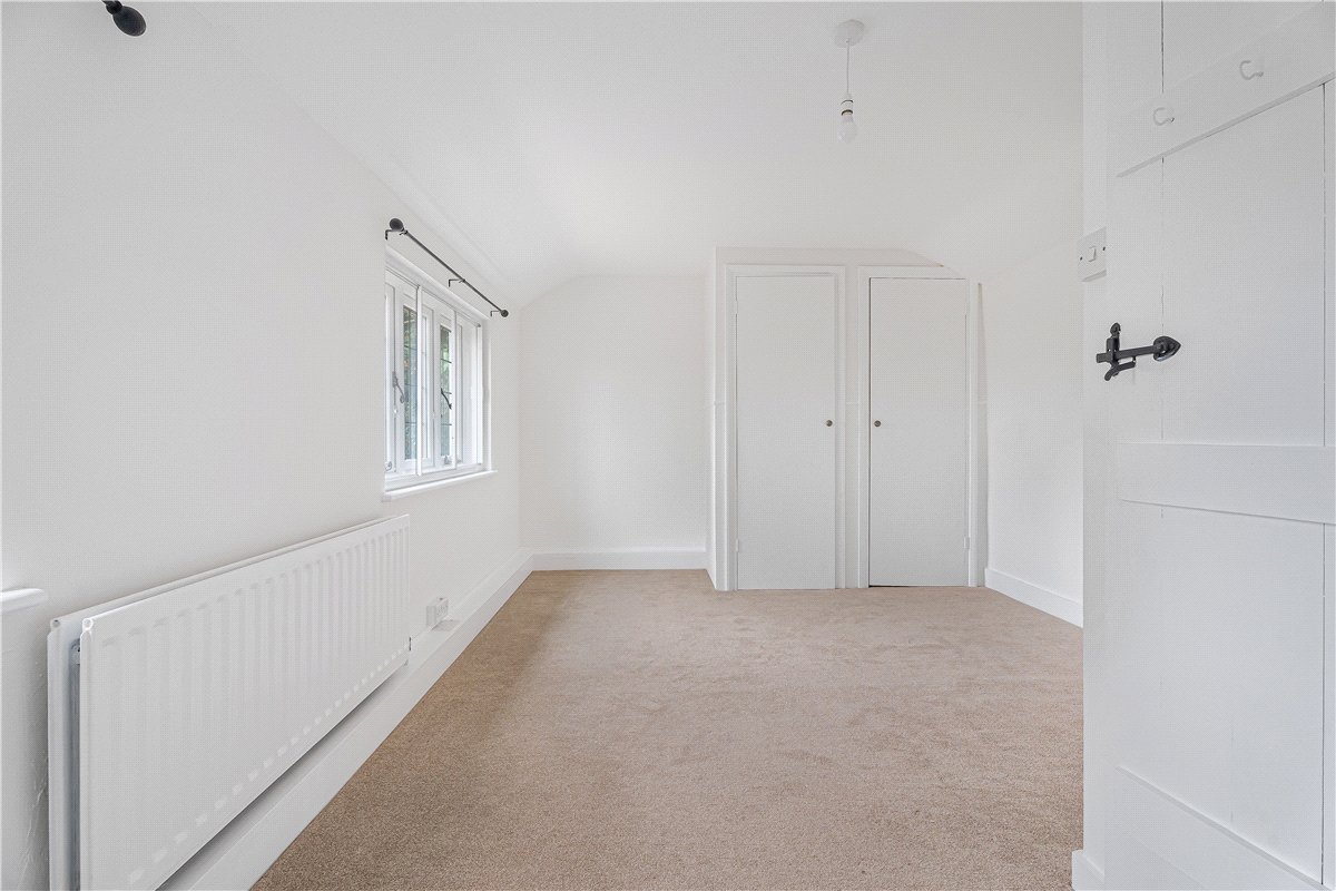 4 bedroom house, Frith Hill, South Heath HP16 - Available