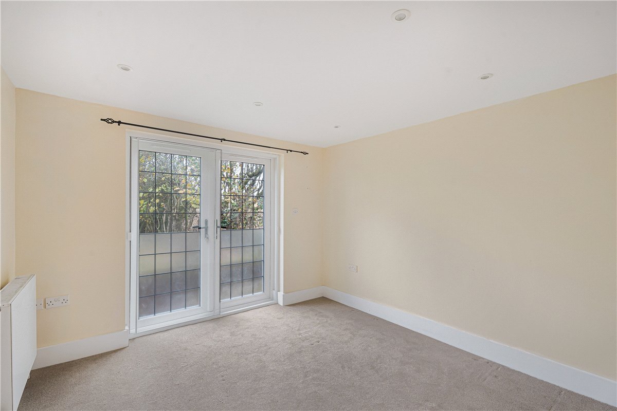 4 bedroom house, Frith Hill, South Heath HP16 - Available