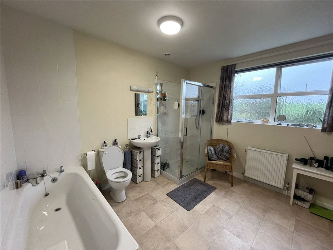 4 bedroom house, Enstone Road, Westcote Barton OX7 - Available