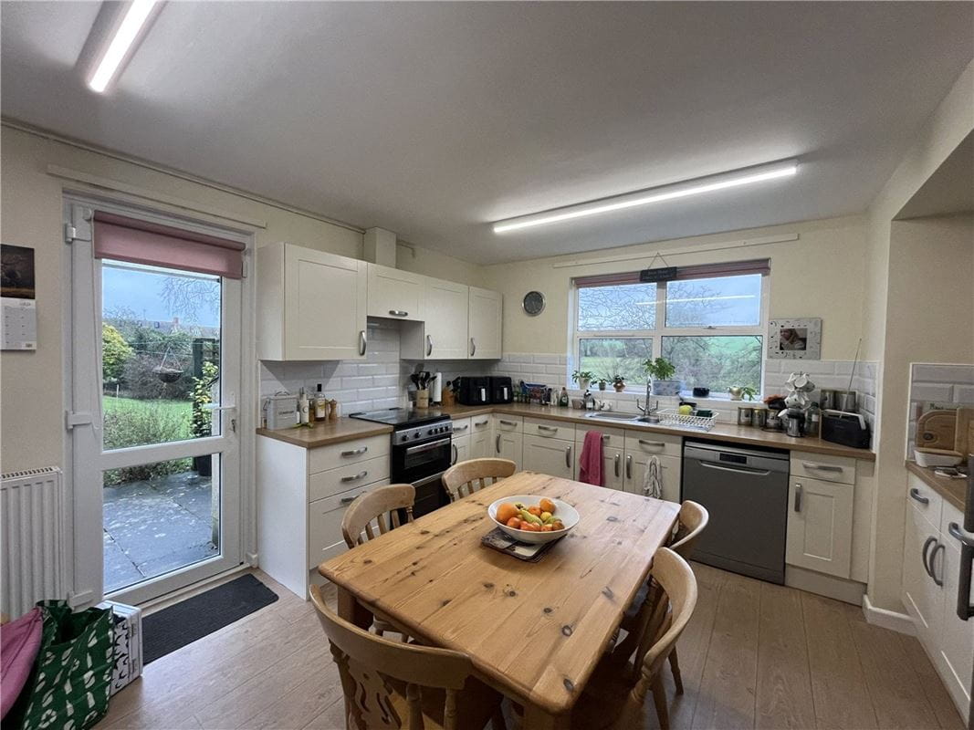 4 bedroom house, Enstone Road, Westcote Barton OX7 - Available
