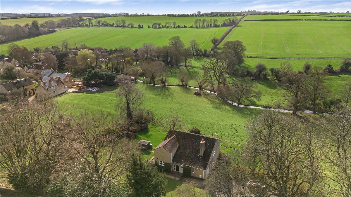 4 bedroom house, Enstone Road, Westcote Barton OX7 - Let Agreed