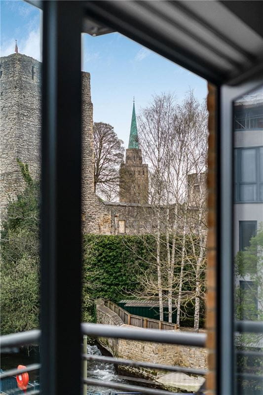 2 bedroom flat, Woodin's Way, Oxford OX1 - Let Agreed