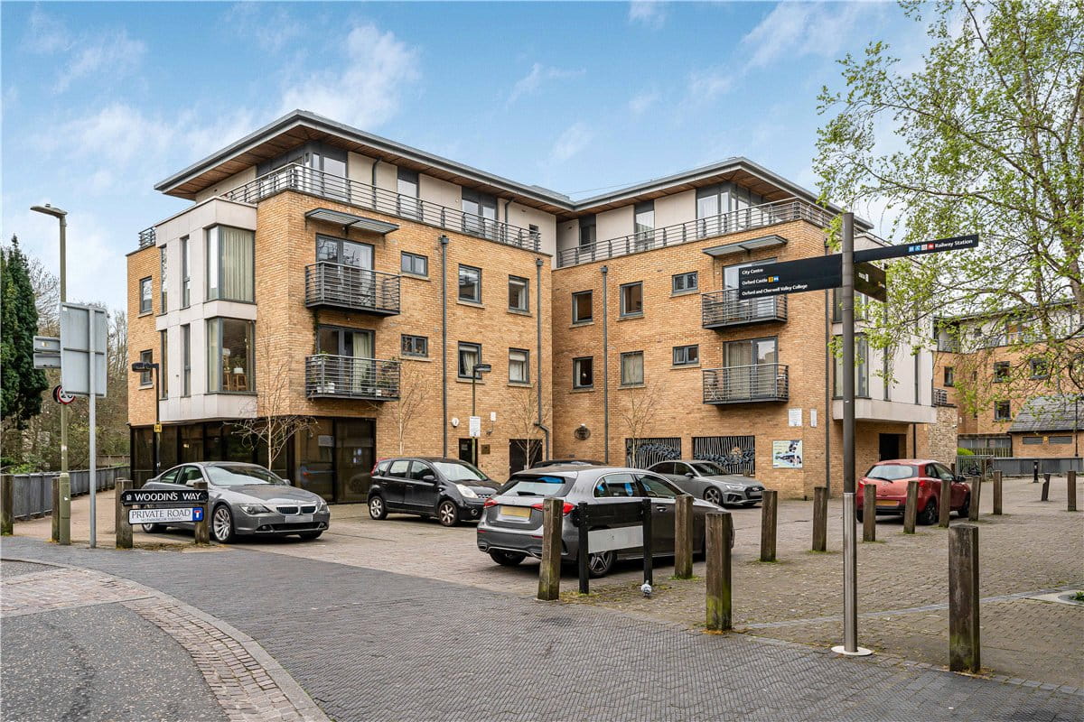 2 bedroom flat, Woodin's Way, Oxford OX1 - Let Agreed