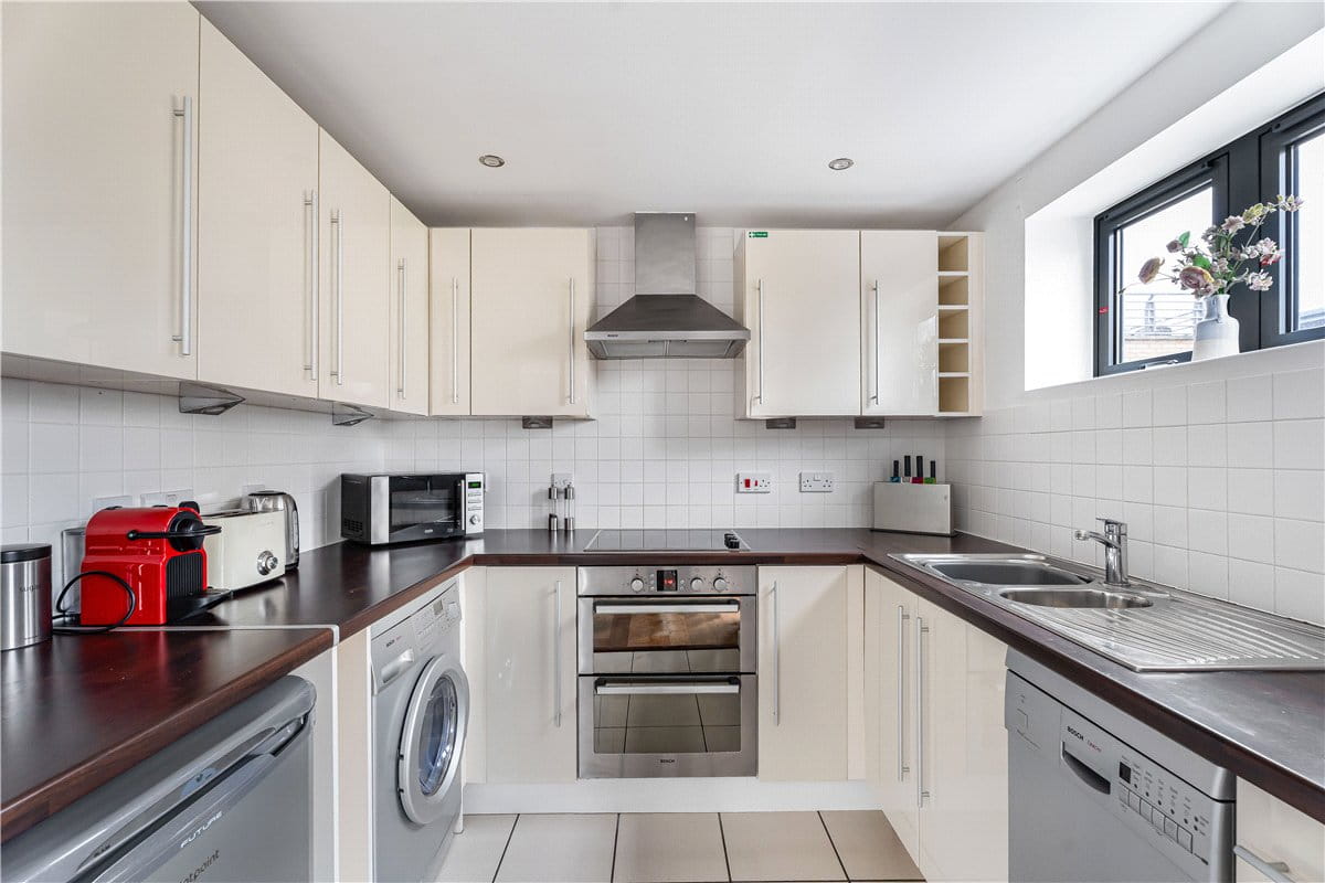2 bedroom flat, Woodin's Way, Oxford OX1 - Let Agreed