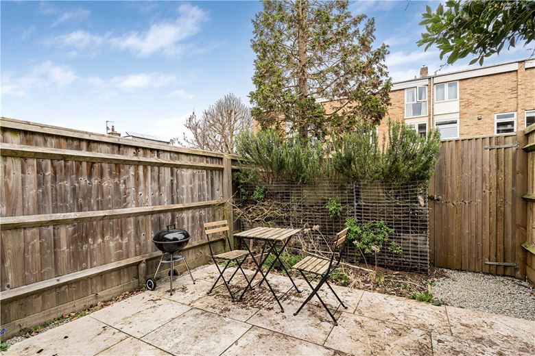 1 bedroom flat, Harefields, Oxford OX2 - Available