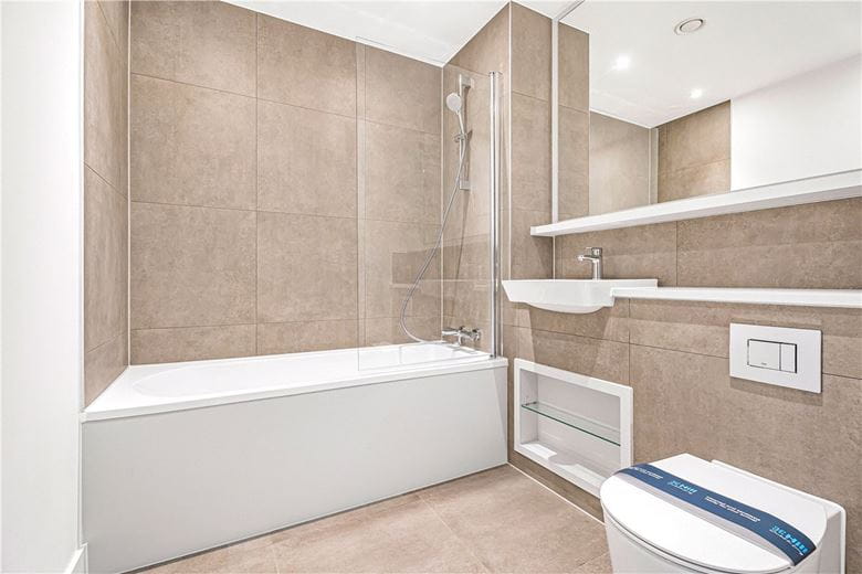 3 bedroom flat, Munda Way, Oxford OX2 - Available