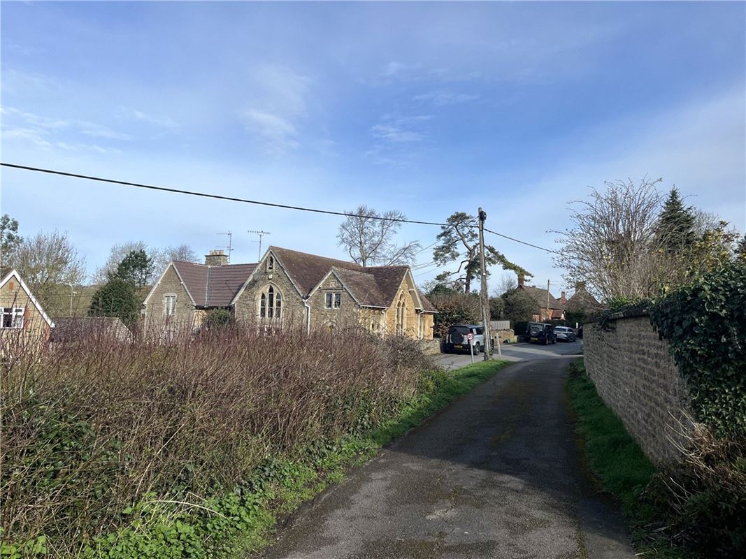 4 bedroom house, Great Coxwell, Faringdon SN7 - Available