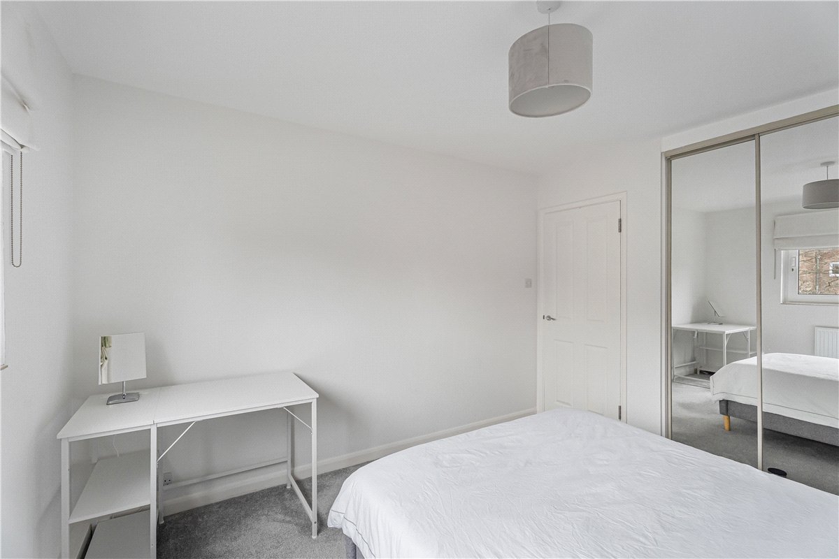2 bedroom flat, Cunliffe Close, Oxford OX2 - Available