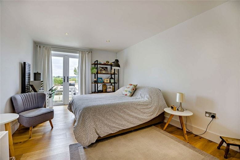  bedroom , Kings Lane, Longcot SN7 - Available