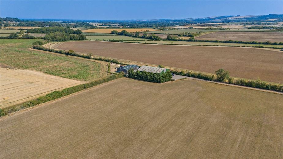  bedroom , Kings Lane, Longcot SN7 - Available