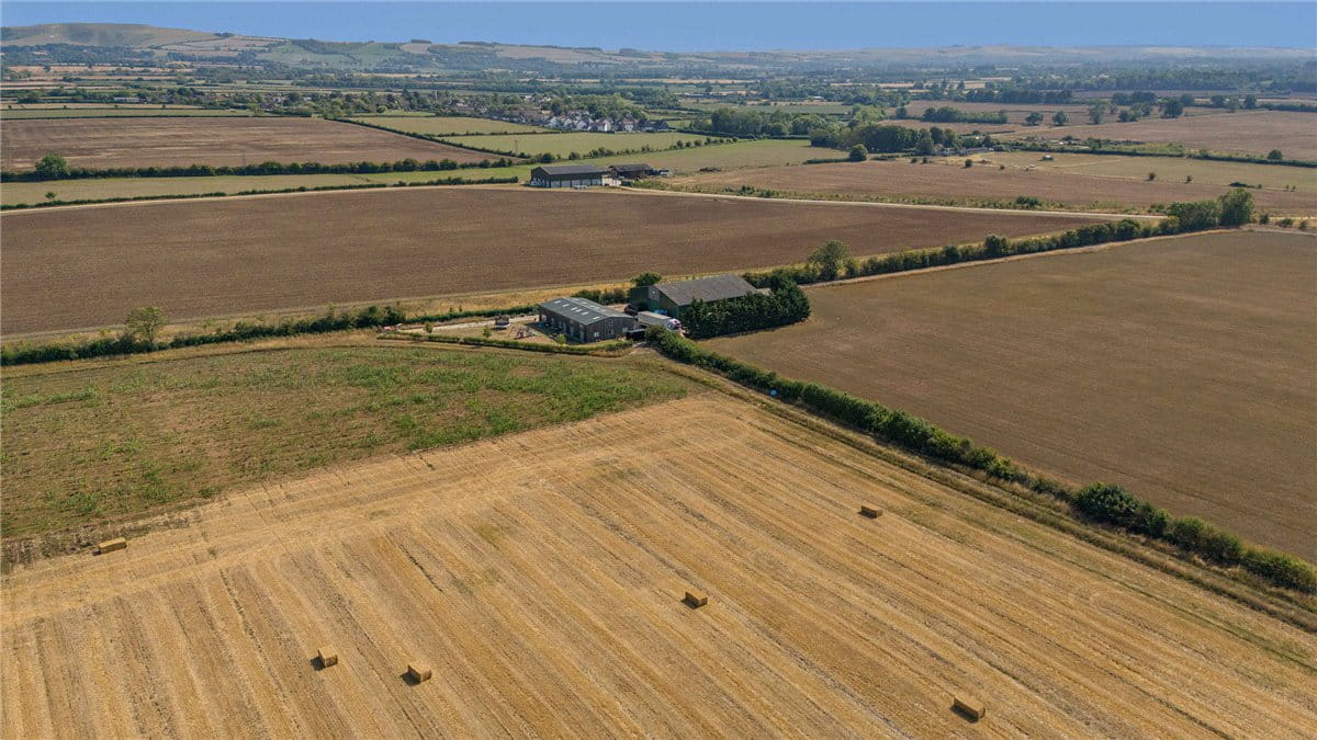  bedroom , Kings Lane, Longcot SN7 - Available