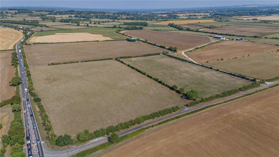  bedroom , Kings Lane, Longcot SN7 - Available