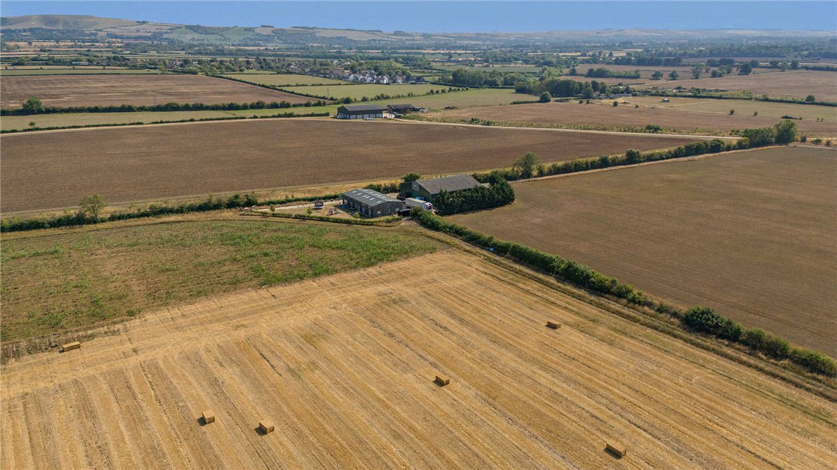  bedroom , Kings Lane, Longcot SN7 - Available