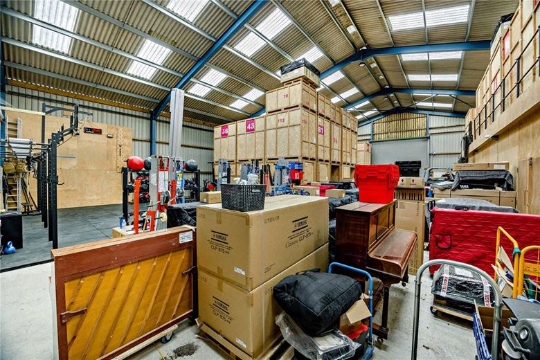  bedroom , Kings Lane, Longcot SN7 - Available