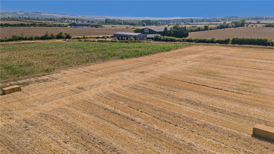  bedroom , Kings Lane, Longcot SN7 - Available