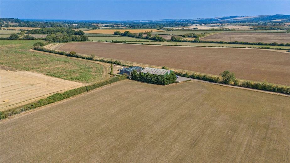  bedroom , Kings Lane, Longcot SN7 - Available