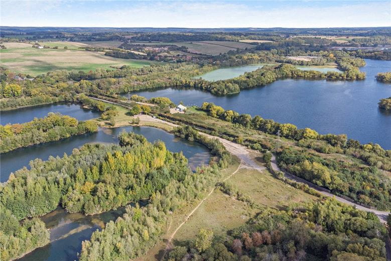411 acres Land, Henley Road, Caversham RG4 - Available