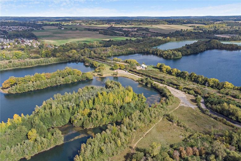 411 acres Land, Henley Road, Caversham RG4 - Available