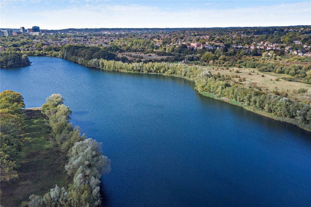 411 acres Land, Henley Road, Caversham RG4 - Available