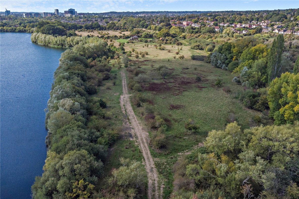 411 acres Land, Henley Road, Caversham RG4 - Available