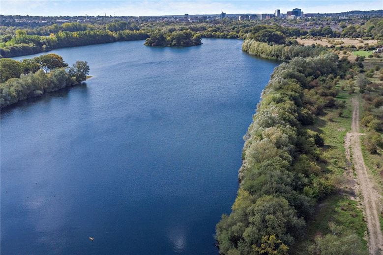 411 acres Land, Henley Road, Caversham RG4 - Available